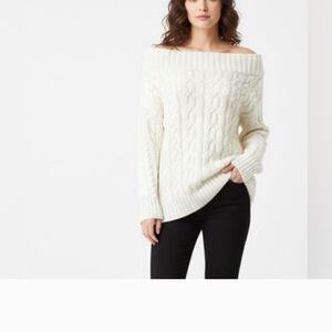 VENUS Off-Shoulder Cable Knit Sweater - Cream